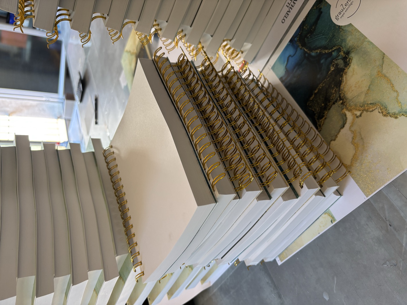 Agendes espiral daurada